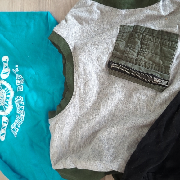 Boys bundle of long and short sleeve shirts - Picture 5 of 6